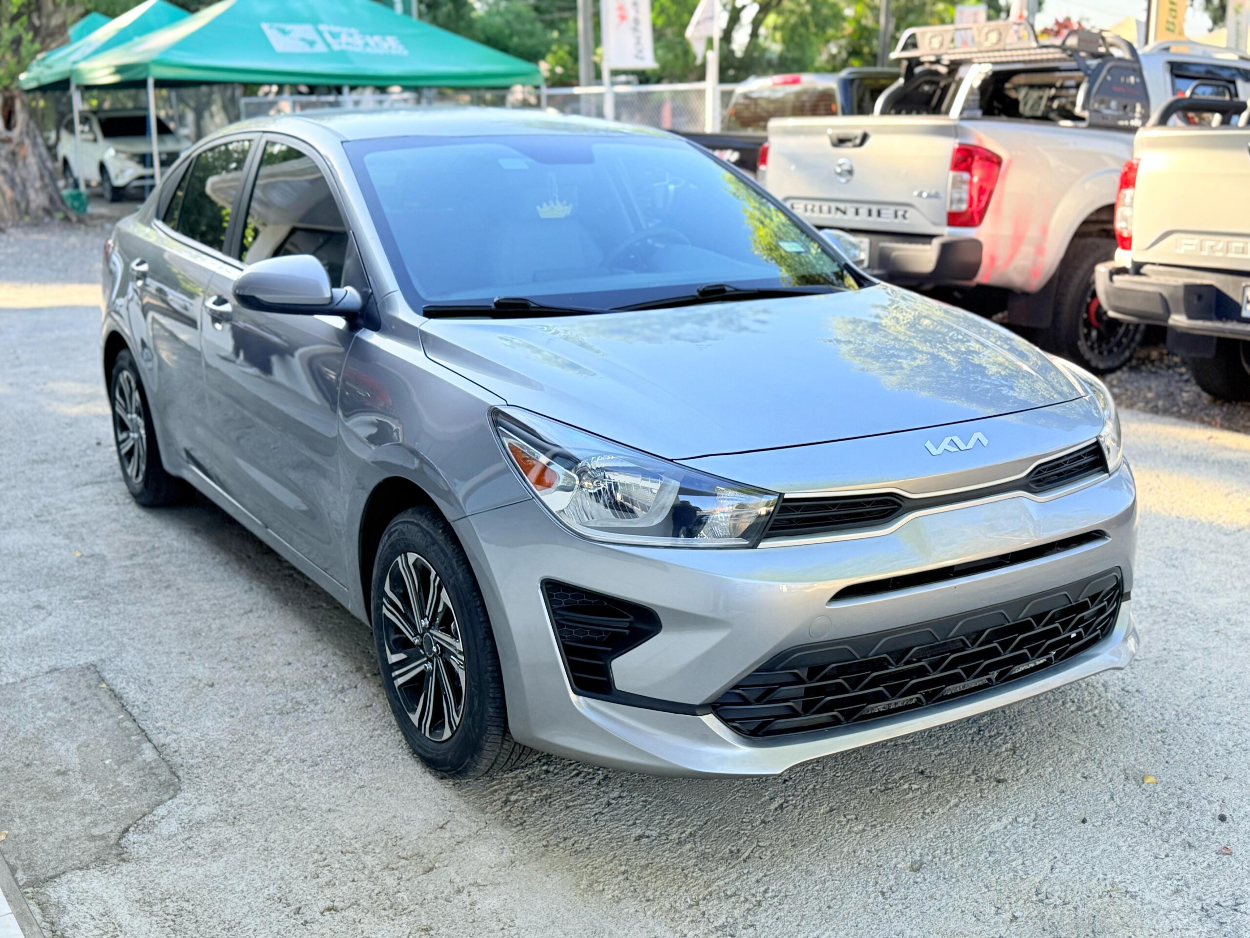 Stilvolle Kia Rio Automatik Fotosnull